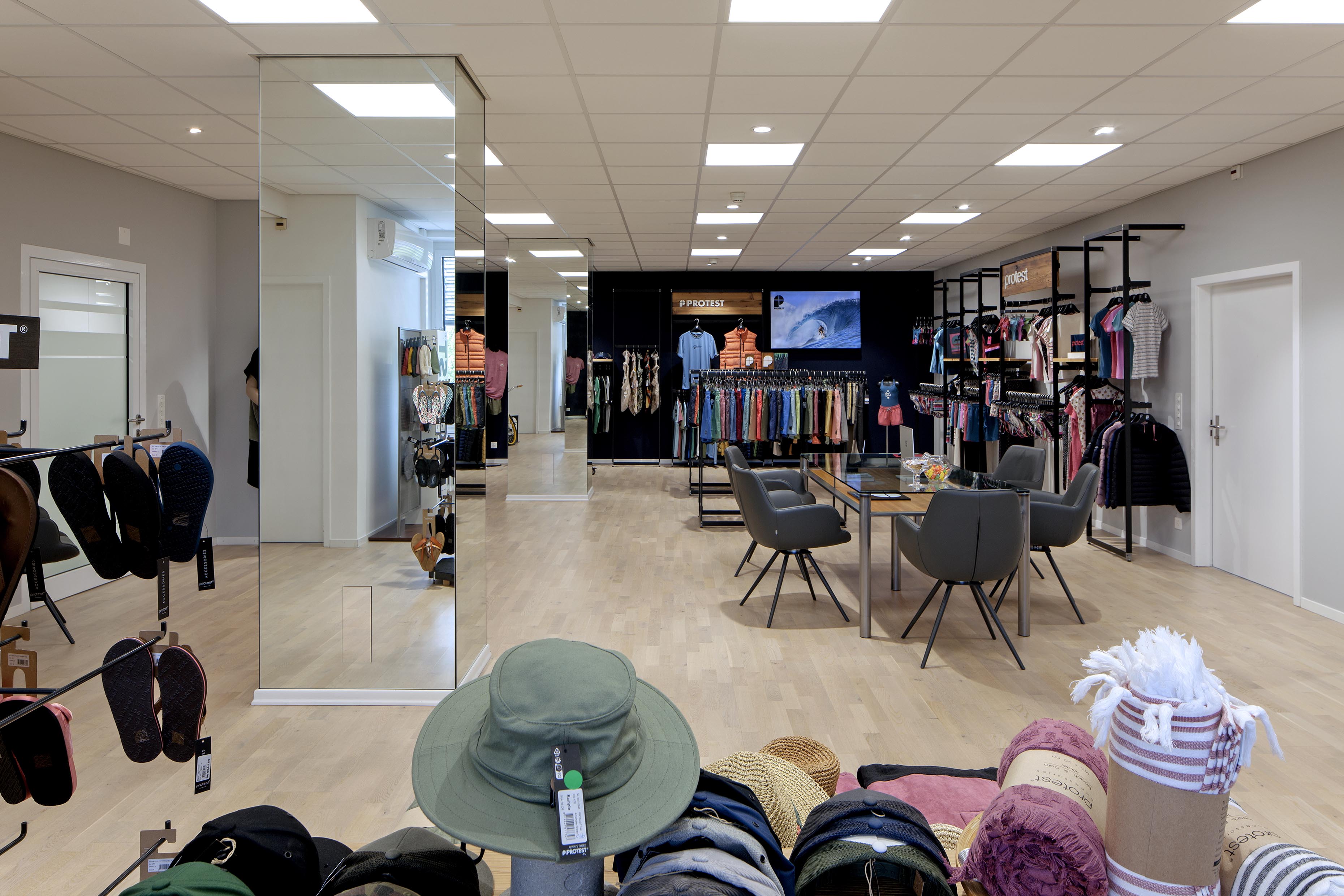 Fashion Center Haus 9 Protest 02.jpg