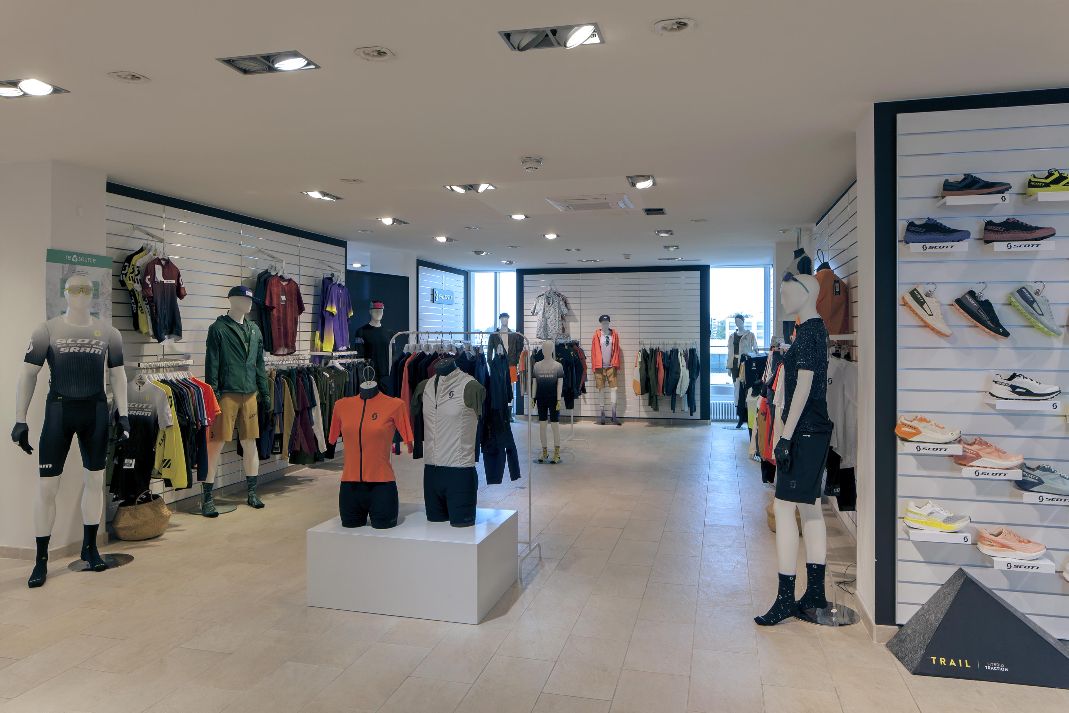 Fashion Center Haus 9 Scott Dolomite 02.jpg